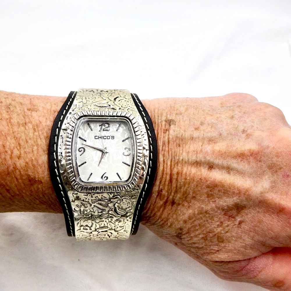 CHICO'S SILVER FLORAL CUFF BRACELET QUARTZ WATCH - Picture 2 of 10